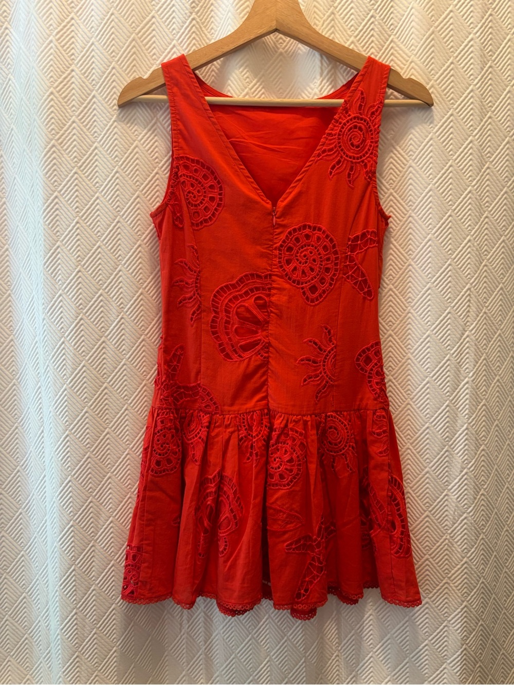 NWT CAROLINE CONSTAS Red Eyelet Starfish Embroidered Drop Waist Mini Dress - Picture 5 of 7